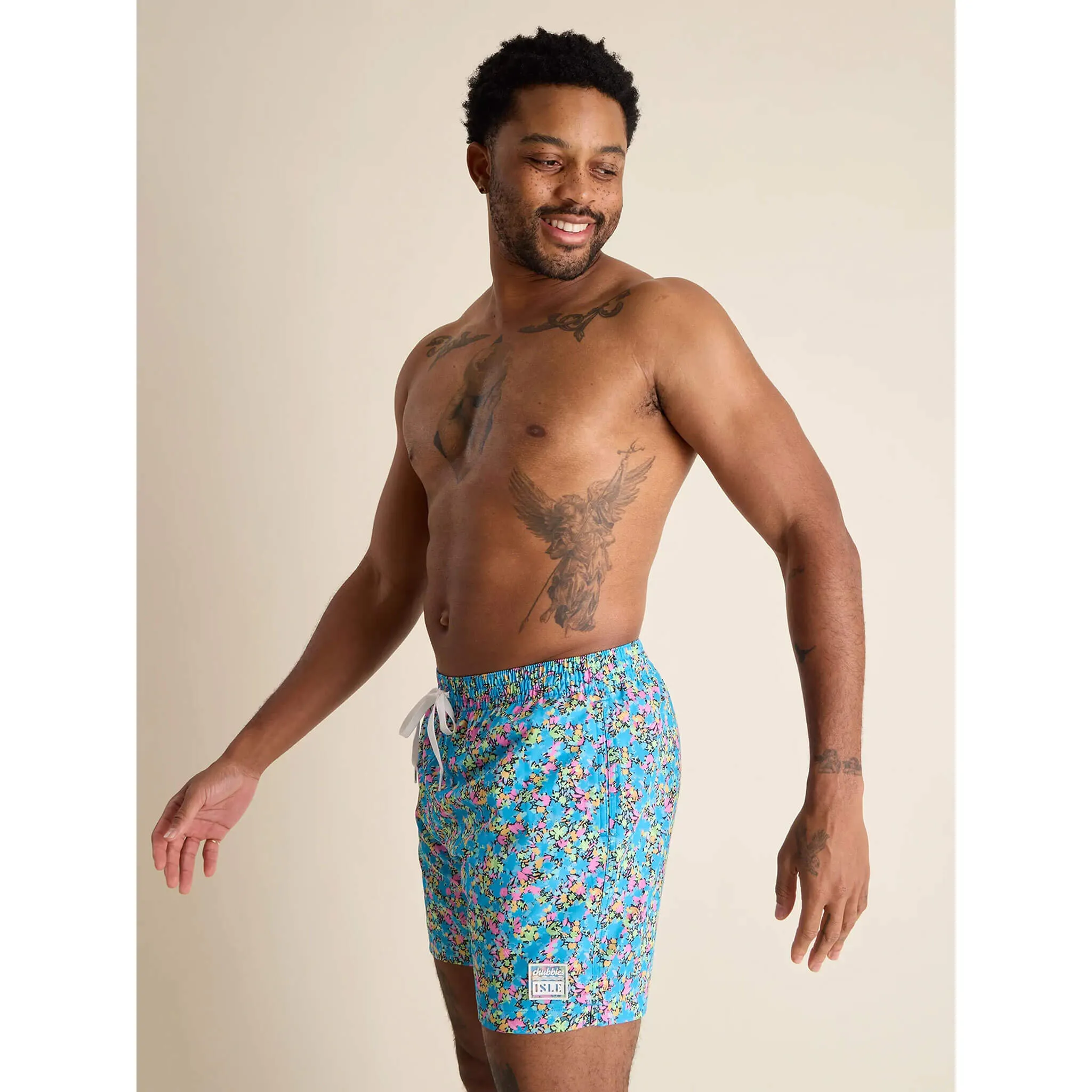 Chubbies 5.5-Inch The Isle x Chubbies Floral Swim Trunks - Bright Blue Chubbies Clothing