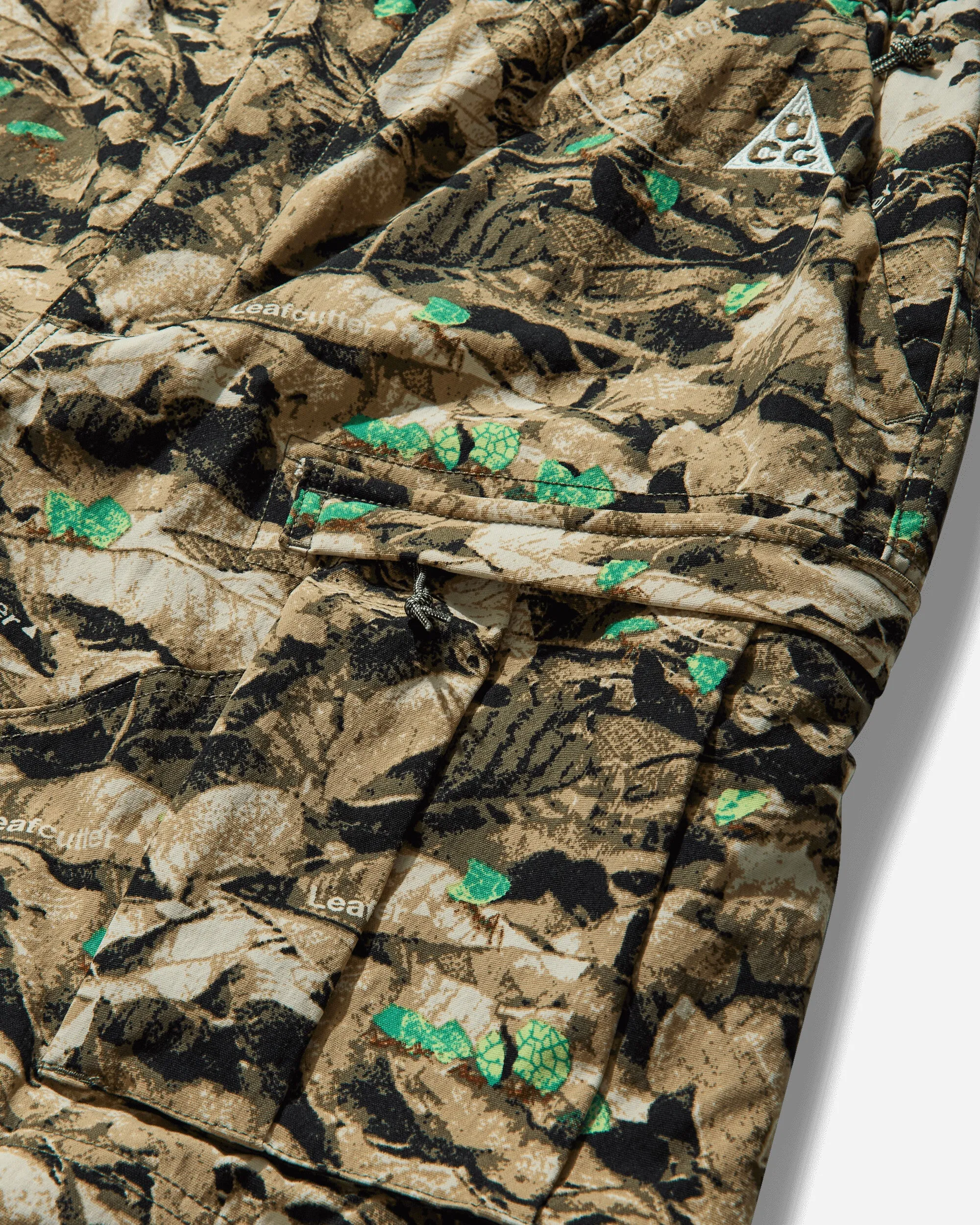 Men's ACG "Smith Summit" Water-Repellent UV Cargo Pants Beige