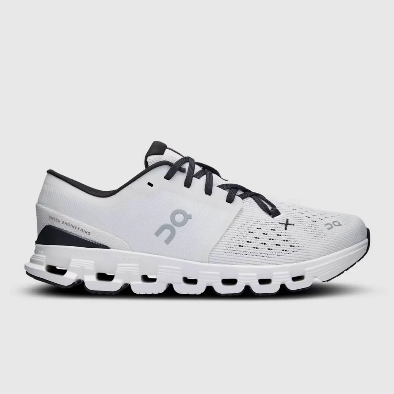 Mens Chubbies On Women's Cloud X 4 Shoes - Ivory / Black