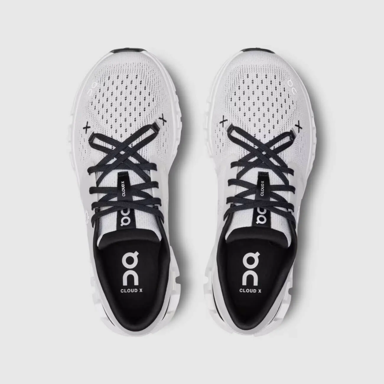 Mens Chubbies On Women's Cloud X 4 Shoes - Ivory / Black
