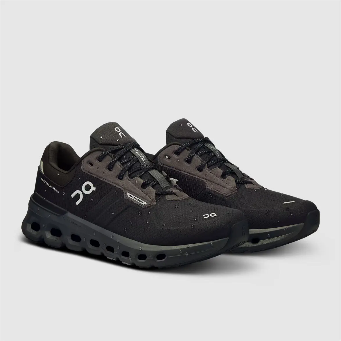 Mens Chubbies On Women's Cloudrunner 2 Waterproof Shoes - Magnet / Black
