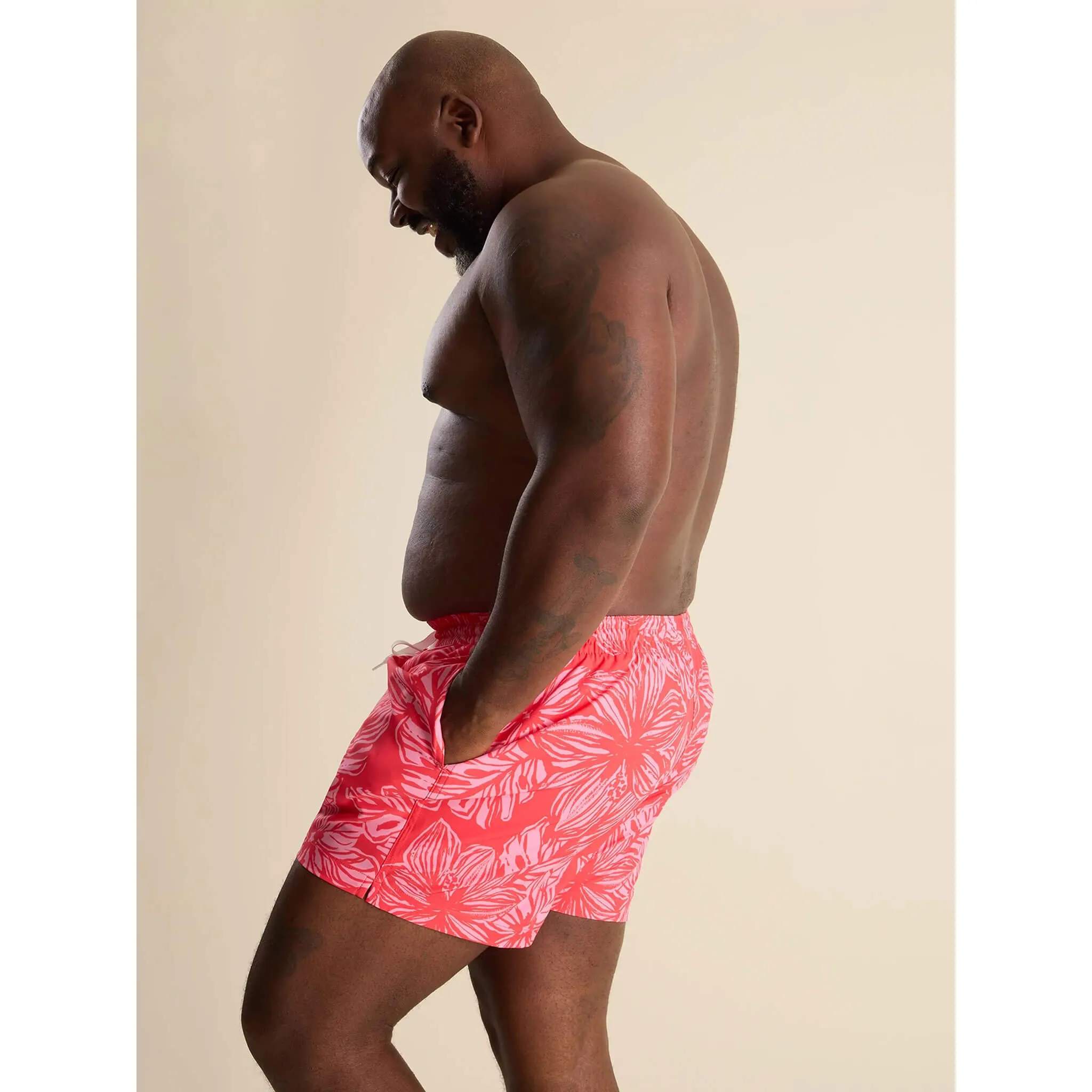 Mens Johnnie-O Chubbies 5.5-Inch The Raz-matazz Swim Trunks - Bright Red