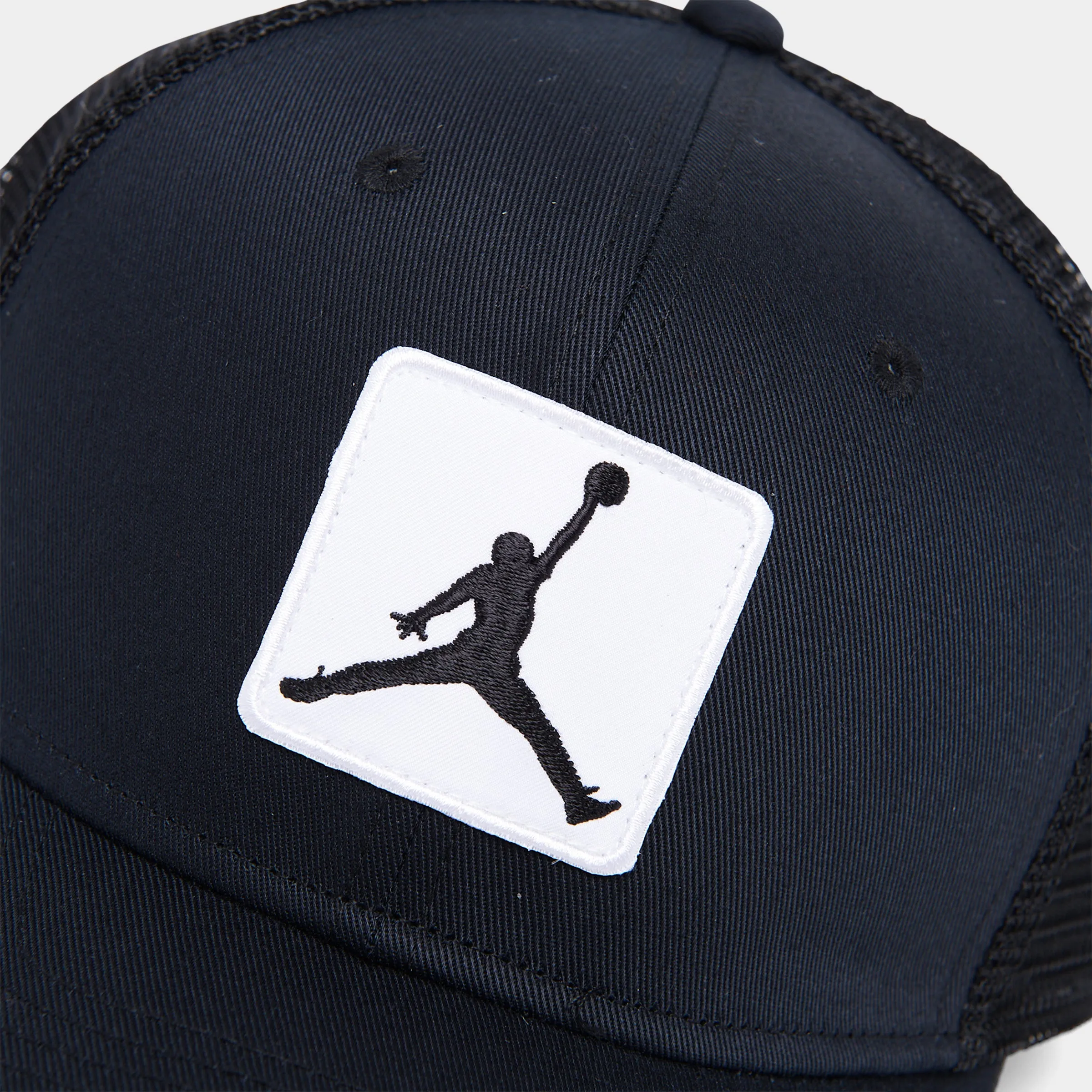 Mens Jordan Jordan Rise Jumpman Patch Trucker Cap Black / White