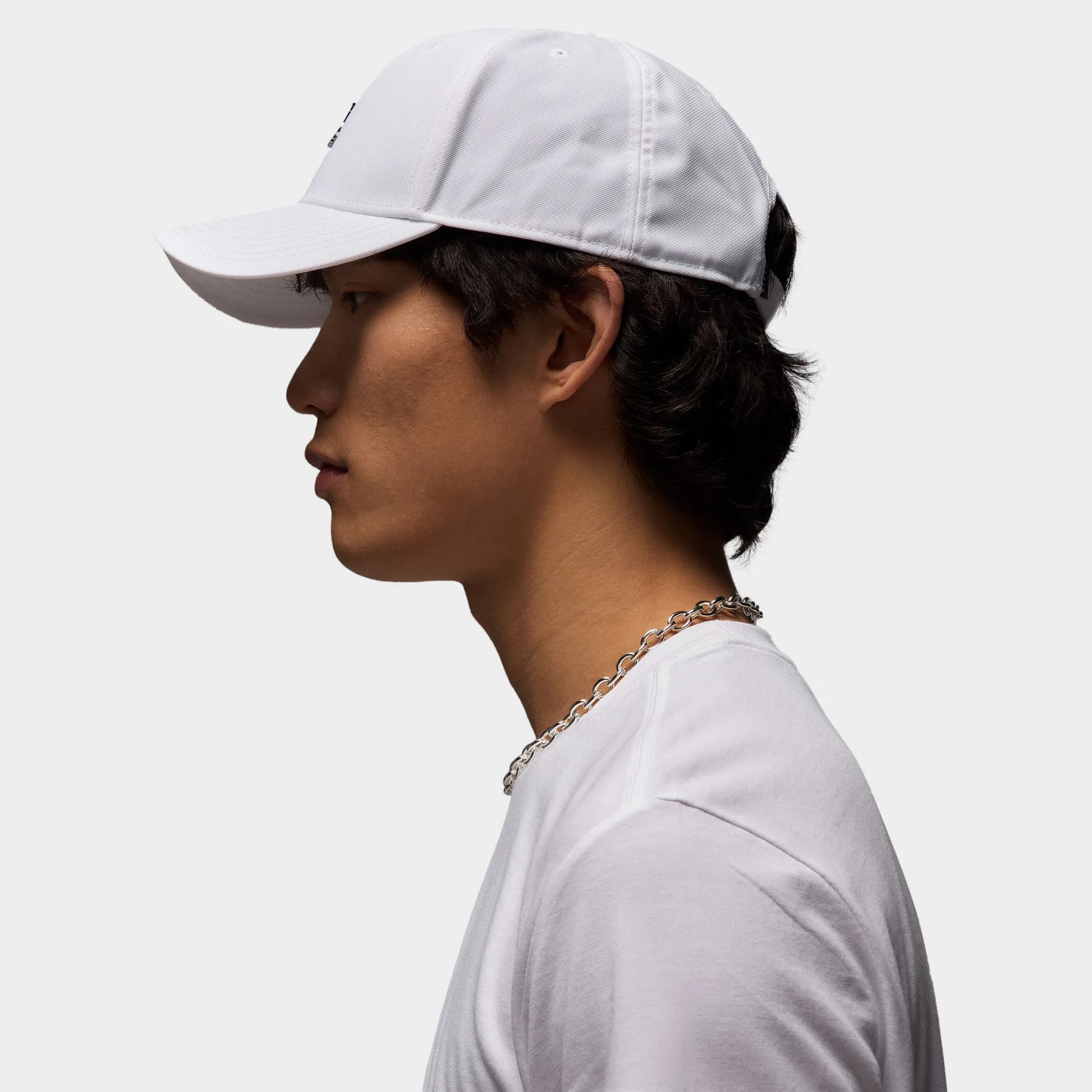 Mens Nike Jordan Rise Structured Metal Jumpman Strapback Cap / White