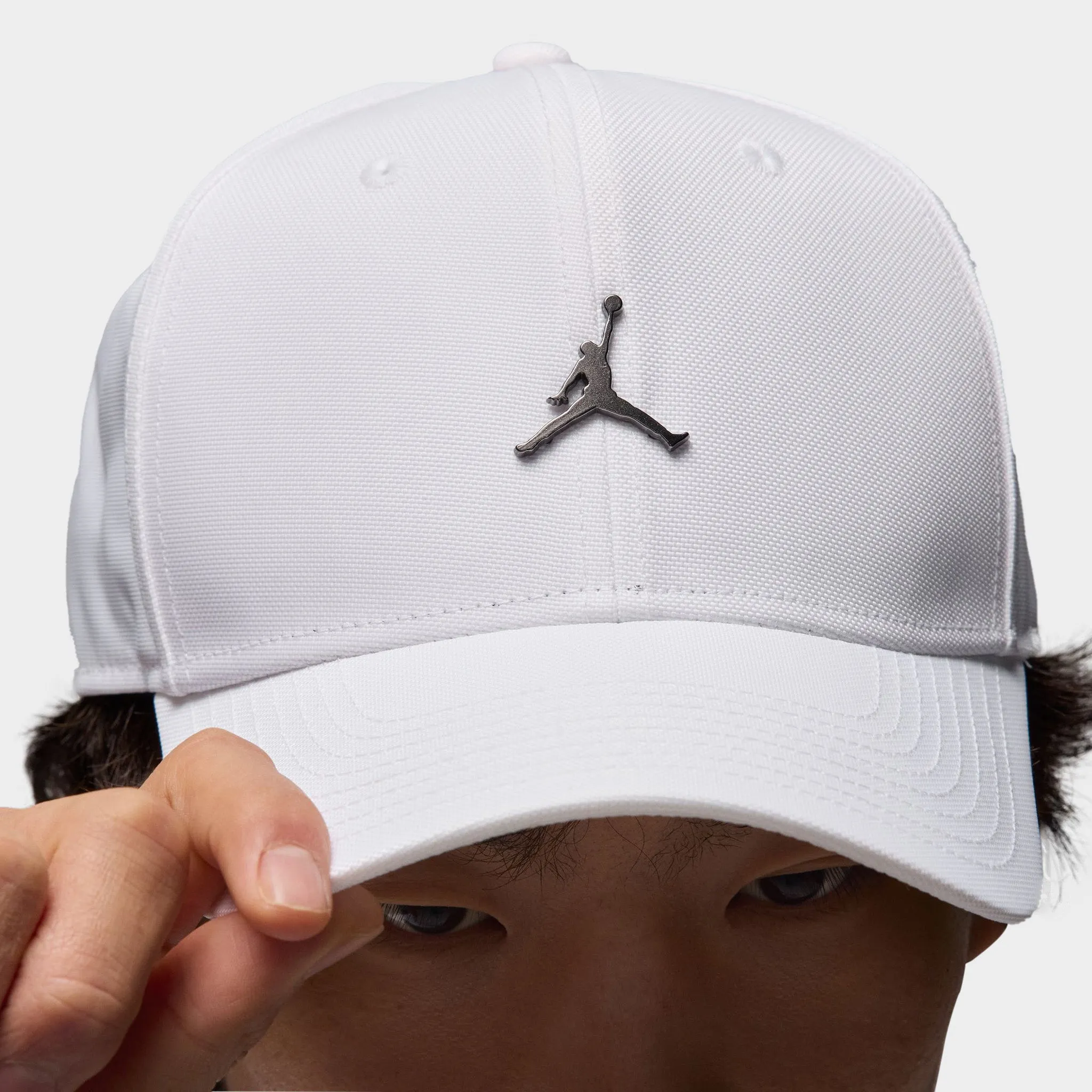 Mens Nike Jordan Rise Structured Metal Jumpman Strapback Cap / White