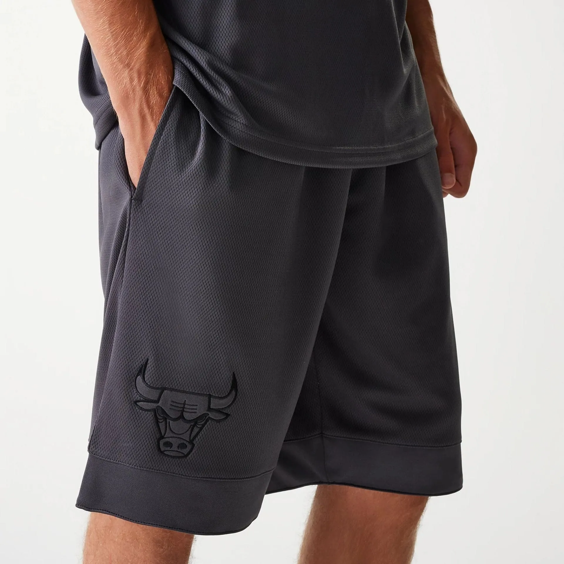 New Era Sport Shorts Chicago Bulls NBA Tonal Dark Grey Mesh Shorts