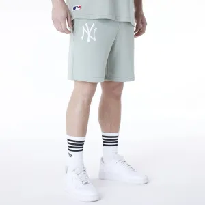 New Era Sport Shorts New York Yankees MLB League Essential Pastel Green Shorts