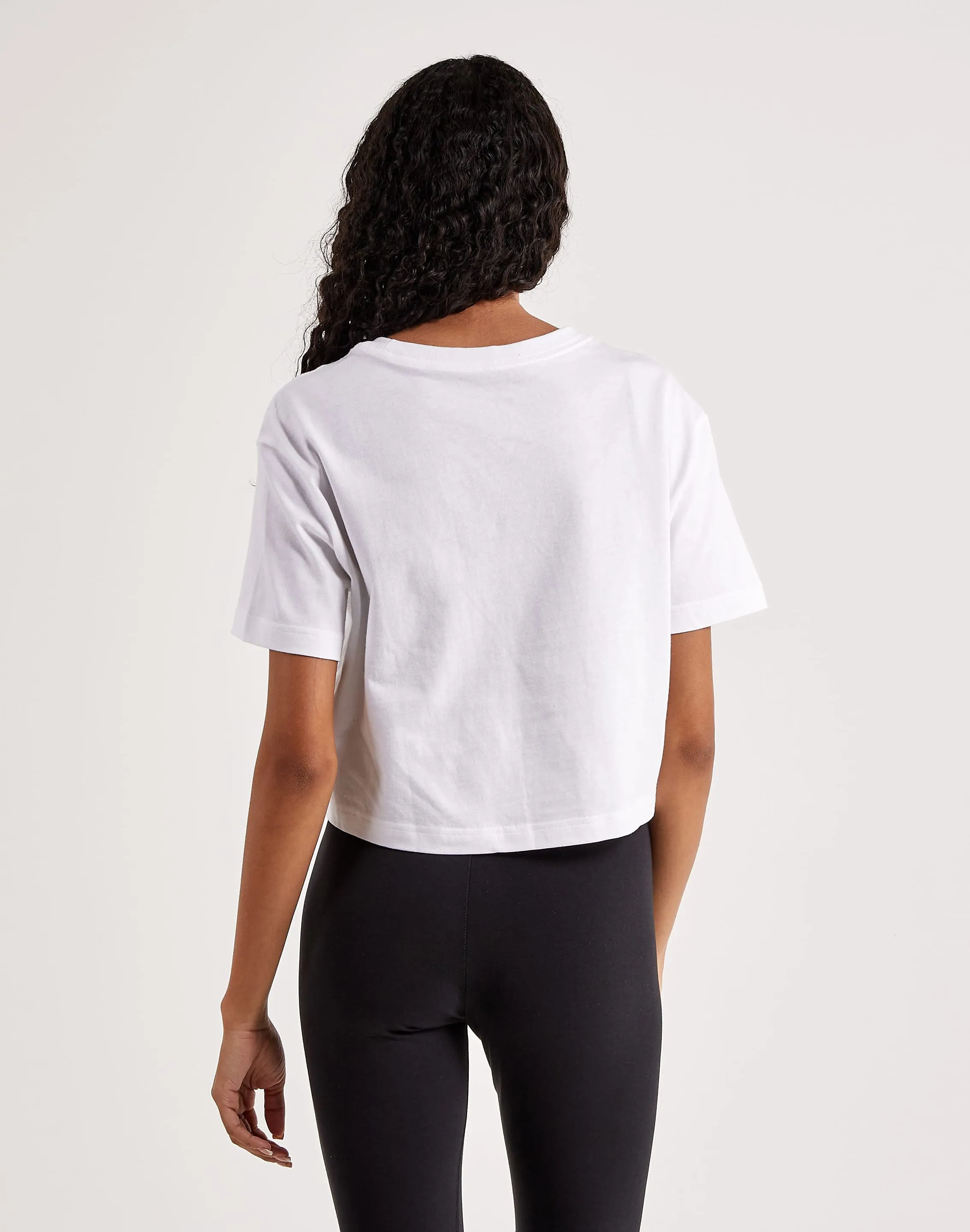 Nike Essential Cropped Logo Tee