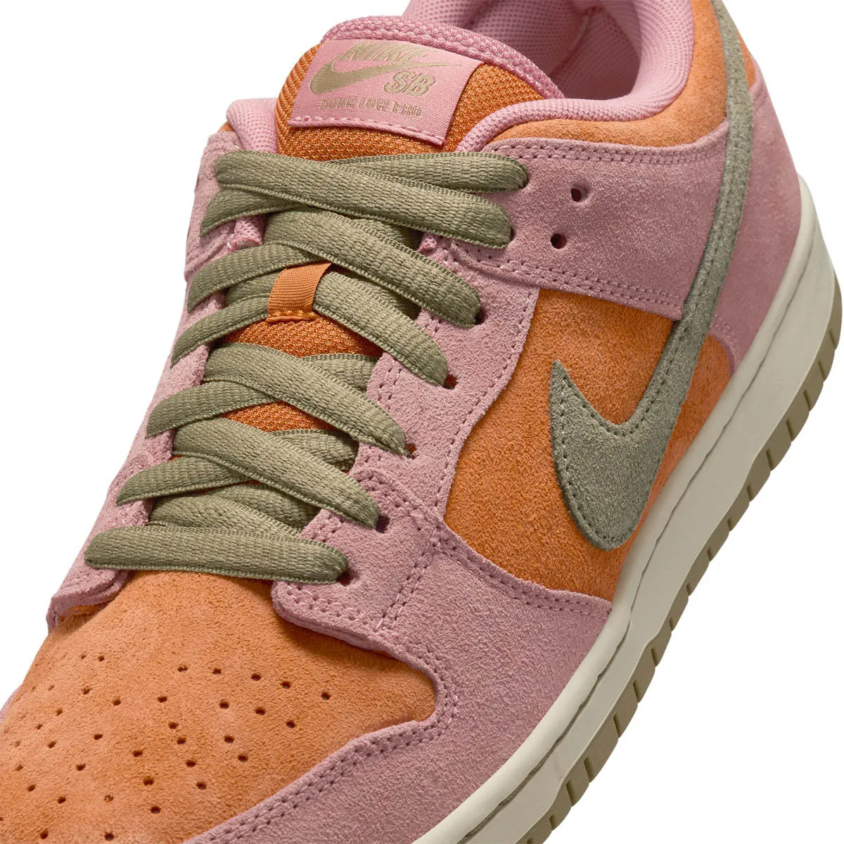 Nike SB - Dunk Low Pro Shoes Red Stardust Nike SB