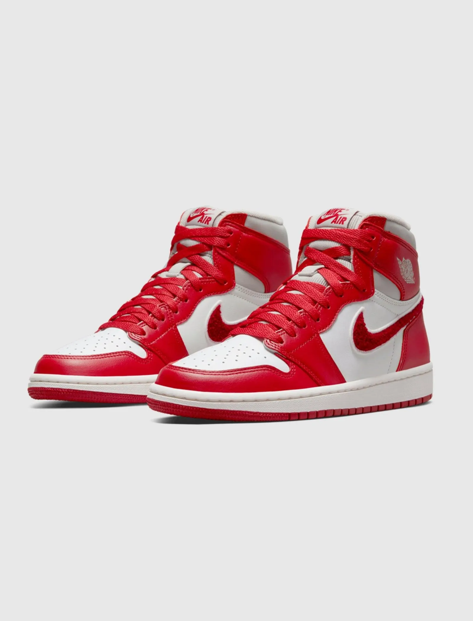 WOMENS AIR JORDAN 1 "NEWSTALGIA" Clothing	JORDAN BRAND