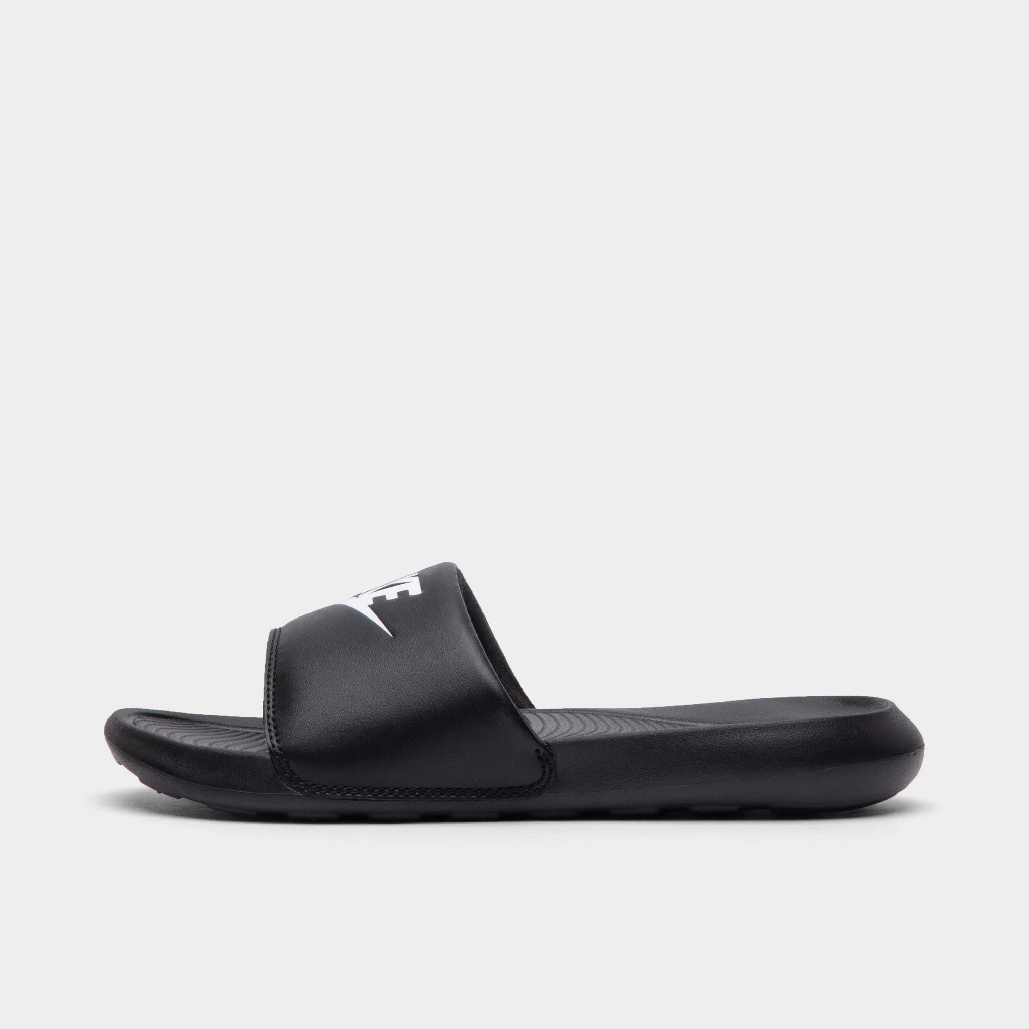 Womens Nike Nike Women's Victori One Black / White