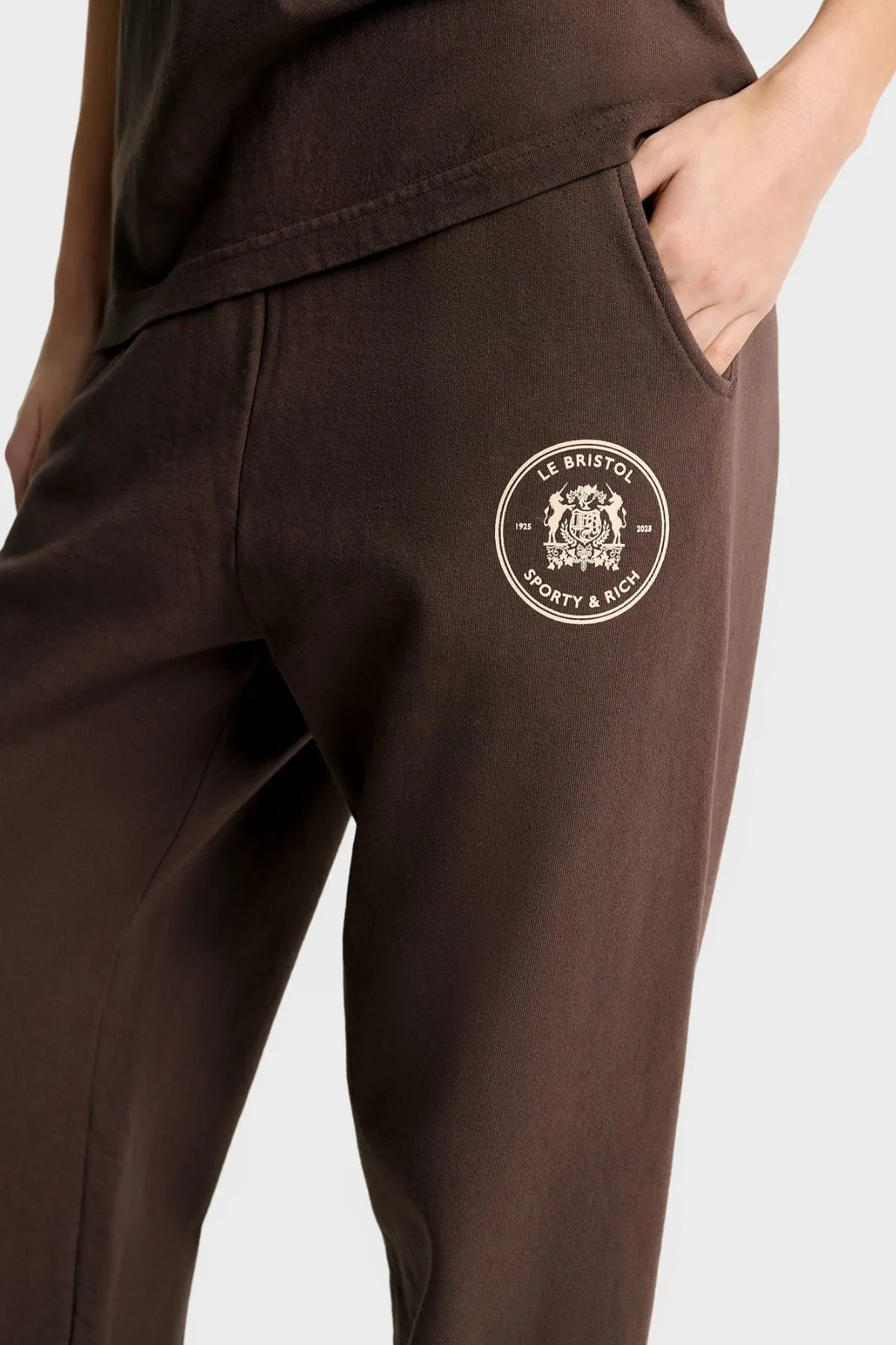 Womens Sporty & Rich Sporty & Rich Bristol Crest 100th Sweatpant - Chocolate/ Cream