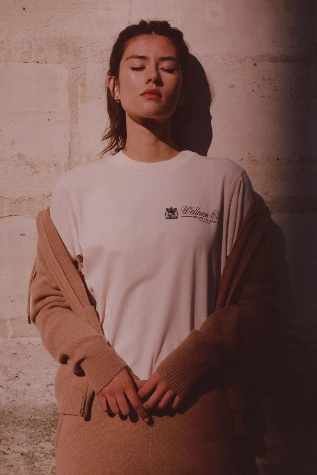 Womens Sporty & Rich Sporty & Rich Unicorn Crest T-Shirt - Cream/ Navy