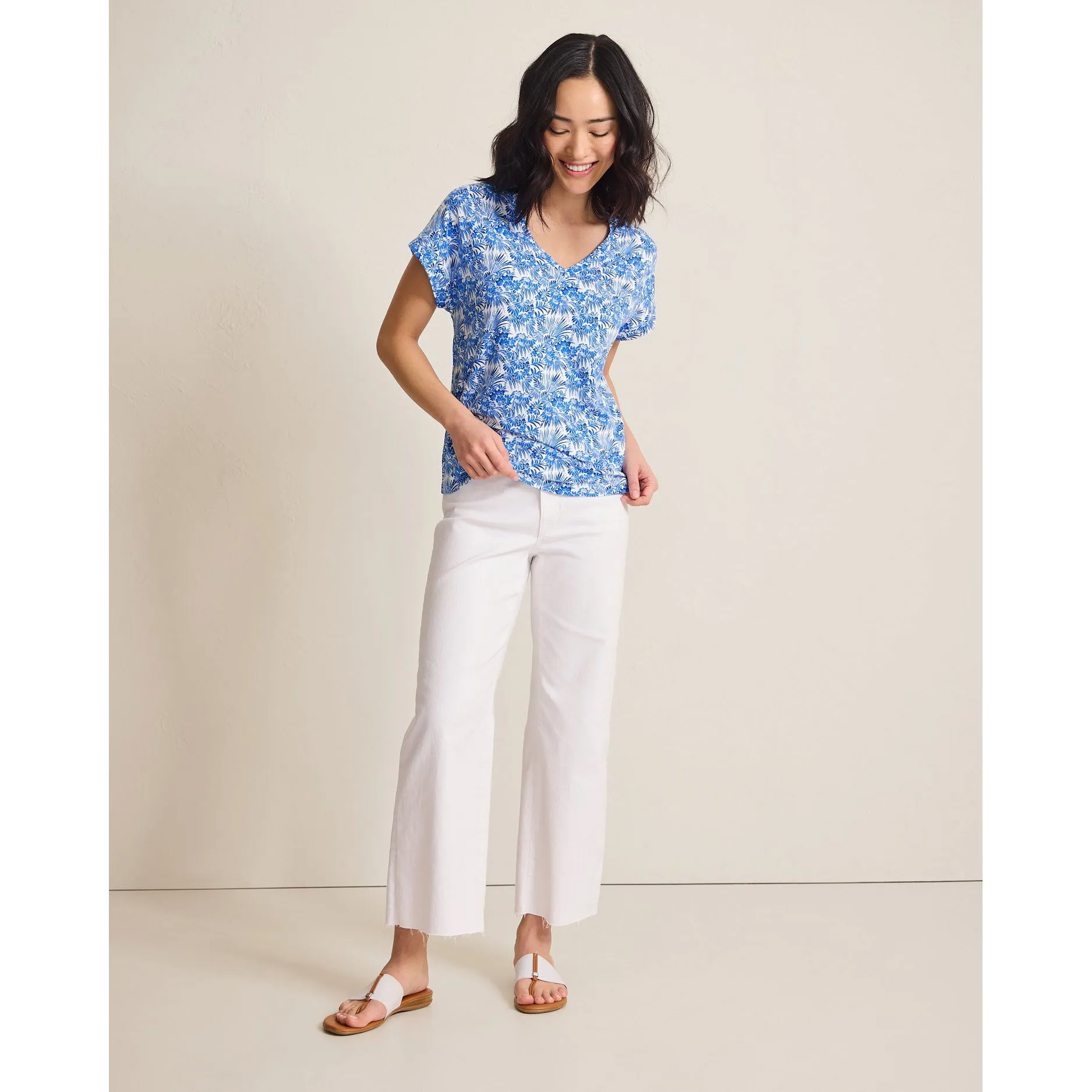 Womens Tommy Bahama Sportswear Tommy Bahama Women's Kauai Fantastic Fronds T-Shirt - White