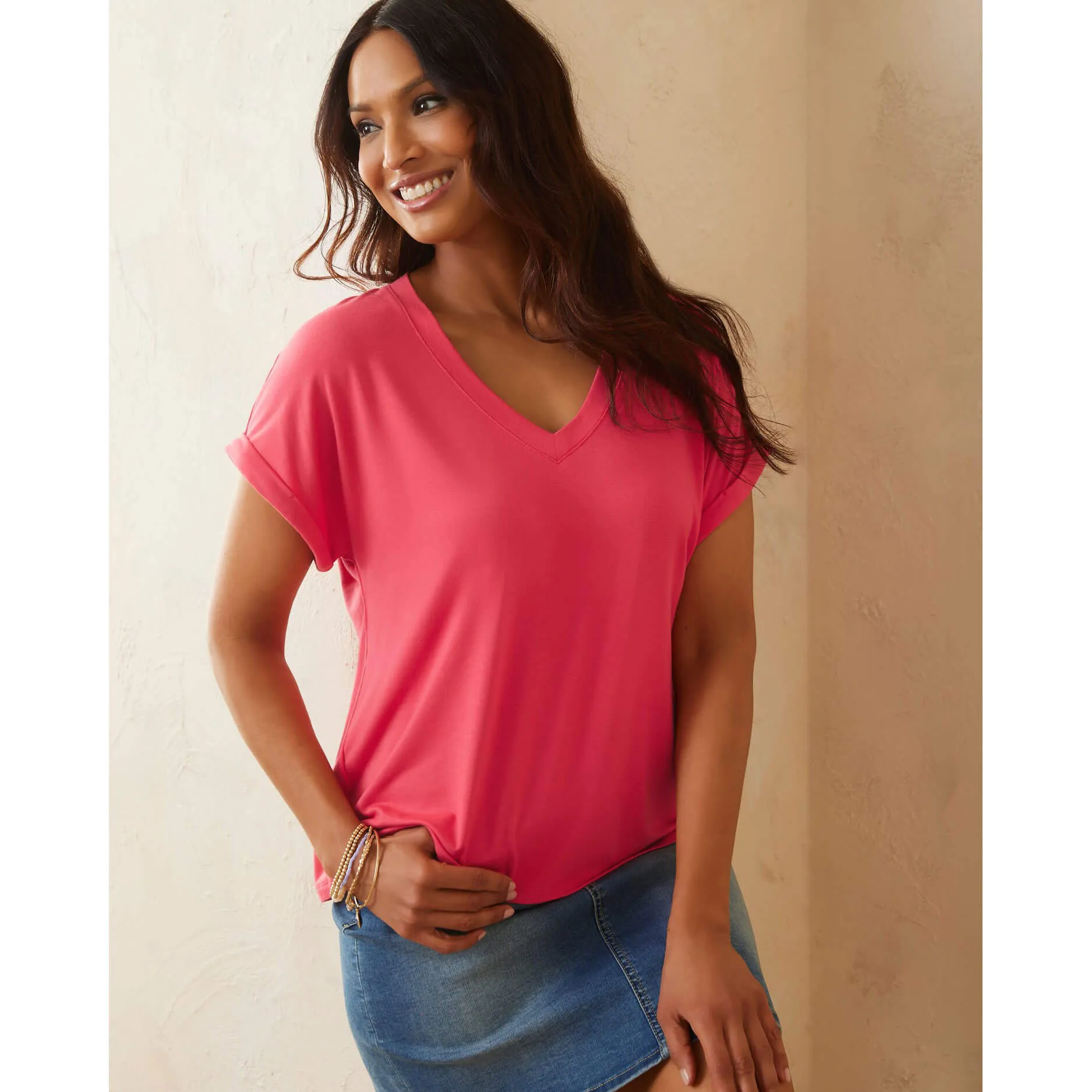 Womens Tommy Bahama Sportswear Tommy Bahama Women's Kauai Jersey V-Neck T-Shirt - Paradise Pink