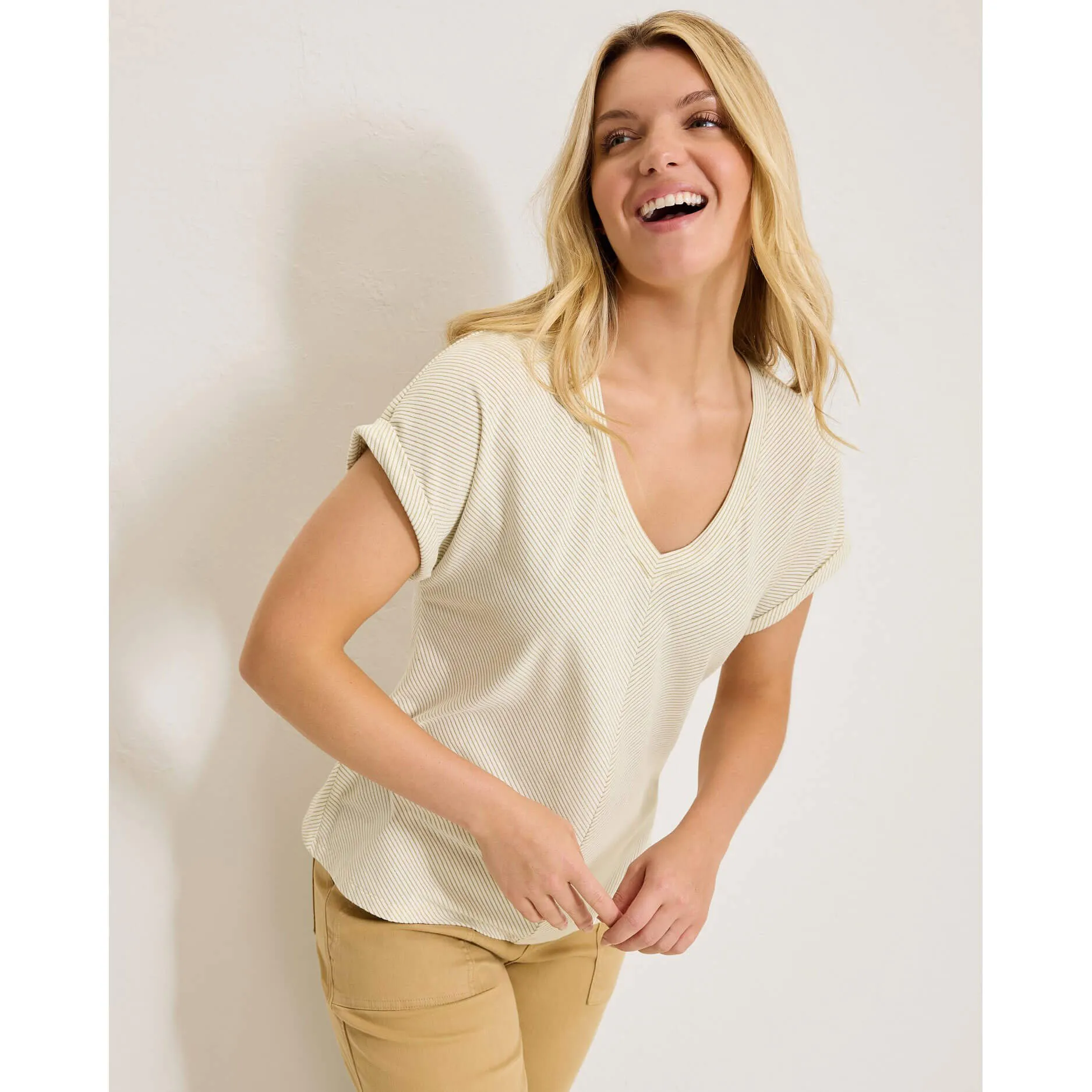Womens Tommy Bahama Sportswear Tommy Bahama Women's Kauai Tranquil Sea V-Neck T-Shirt - Coconut