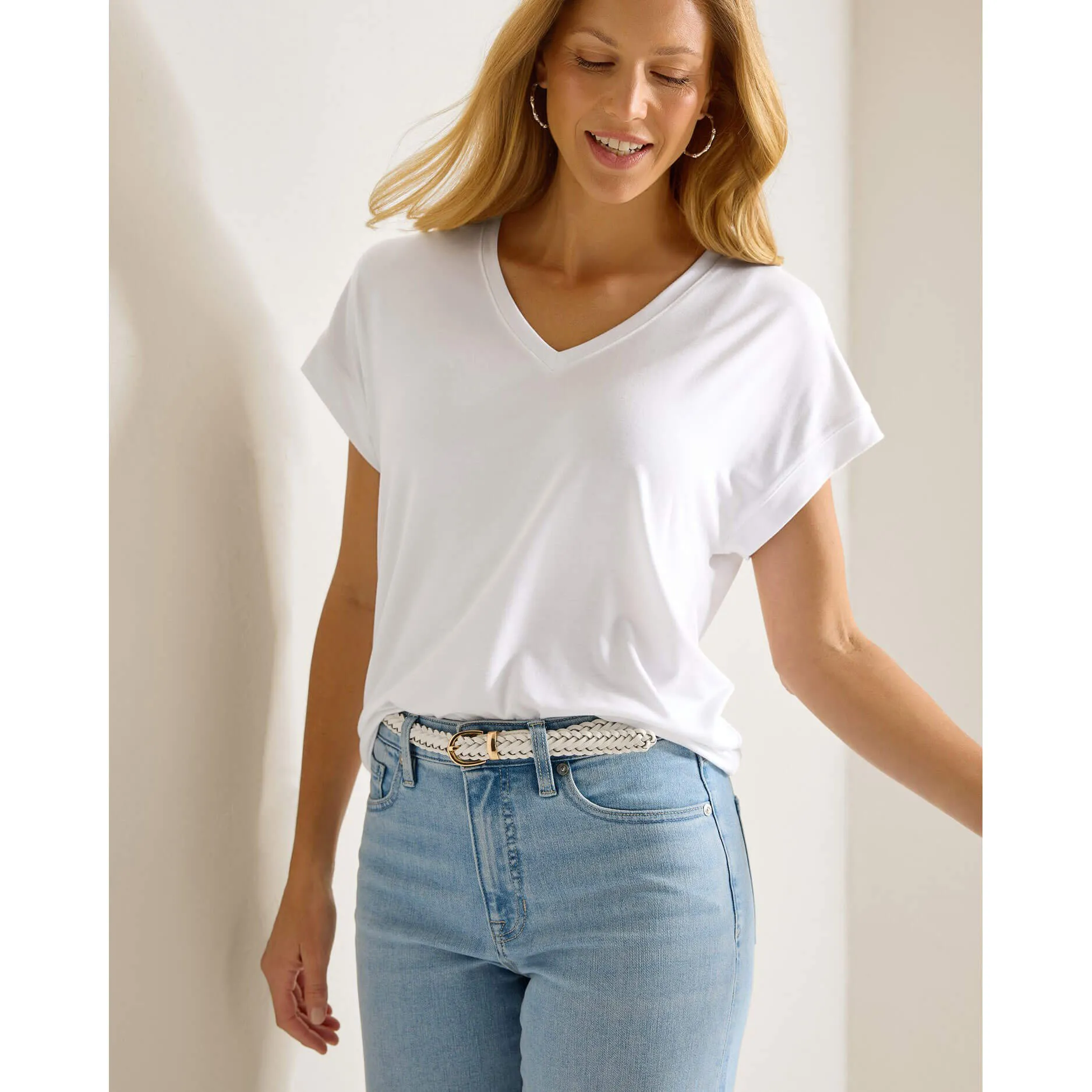 Womens Tommy Bahama Sportswear Tommy Bahama Women's Kauai V-Neck Short Sleeve Top - White