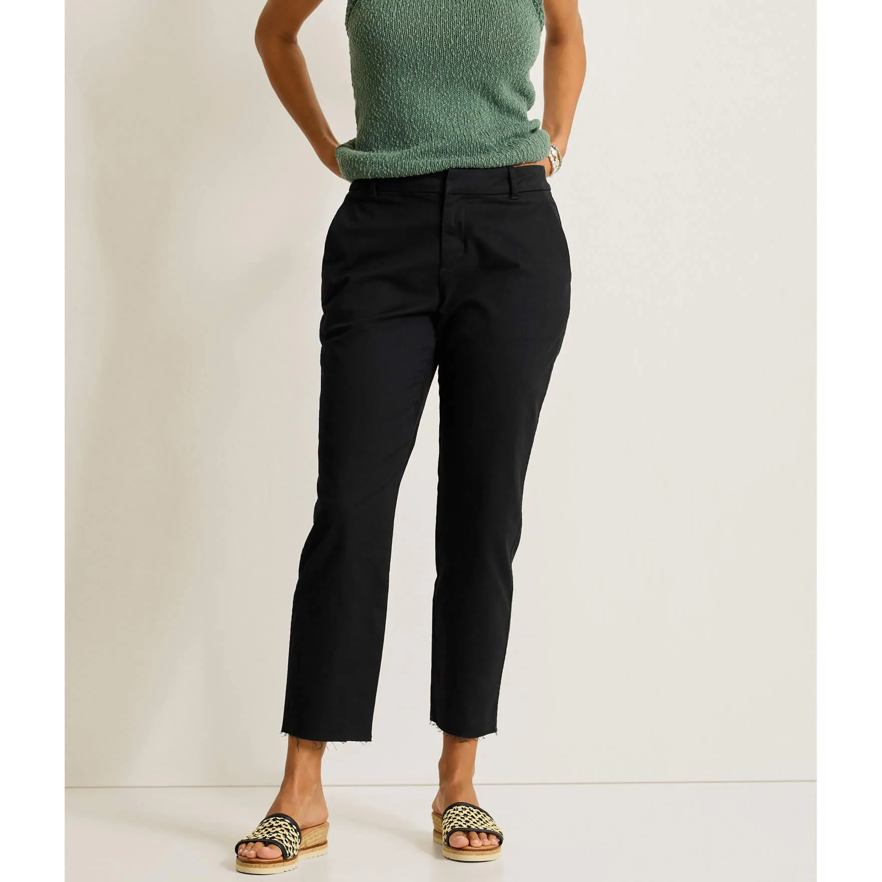 Womens Tommy Bahama Sportswear Tommy Bahama Women's Raw Edge Crop Chino Pants - Black