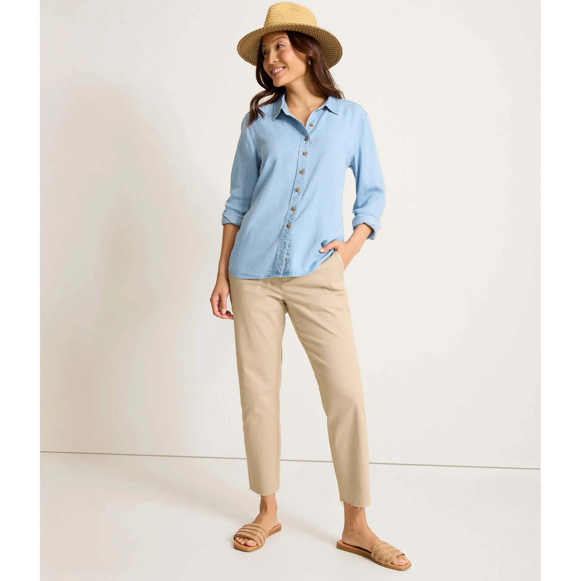 Womens Tommy Bahama Sportswear Tommy Bahama Women's Raw Edge Crop Chino Pants - Khaki Sand
